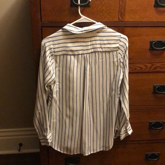 Lightweight button down - Picture 3 of 6